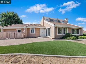 2323 Grosvenor Heights Ct, Livermore CA 94550