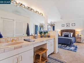 2323 Grosvenor Heights Ct, Livermore CA 94550