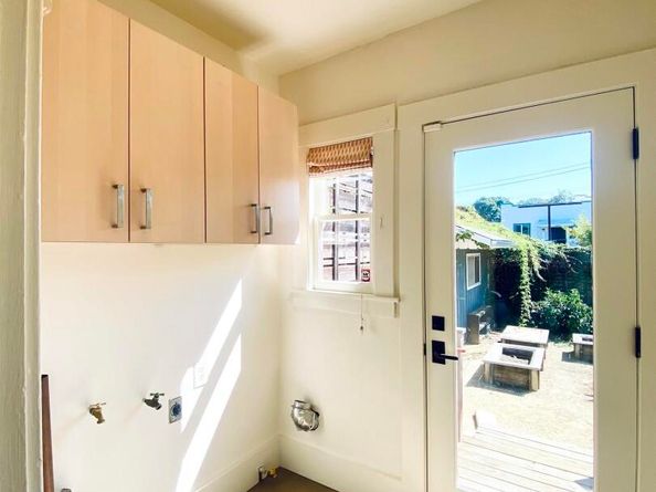 725 43rd Street, Oakland CA 94609