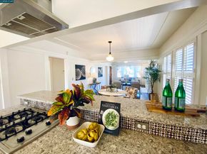 725 43rd Street, Oakland CA 94609