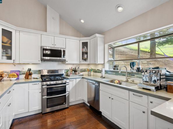 110 Costanza Drive, Martinez CA 94553