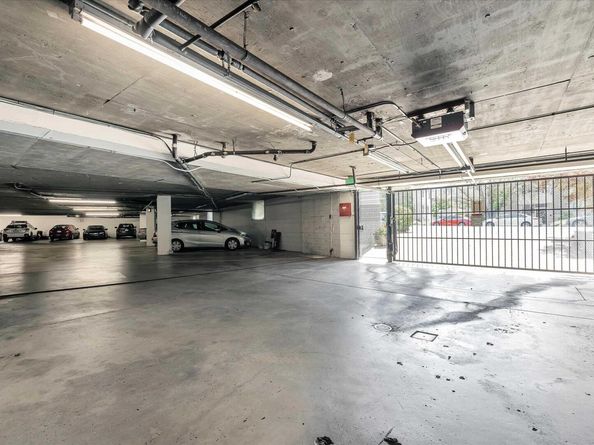 567 Oakland Ave 104, Oakland CA 94611
