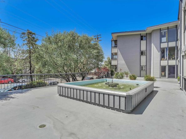 567 Oakland Ave 104, Oakland CA 94611