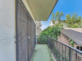 567 Oakland Ave 104, Oakland CA 94611