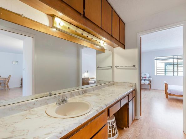 567 Oakland Ave 104, Oakland CA 94611