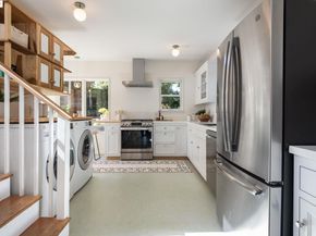 7733 Sterling Dr, Oakland CA 94605