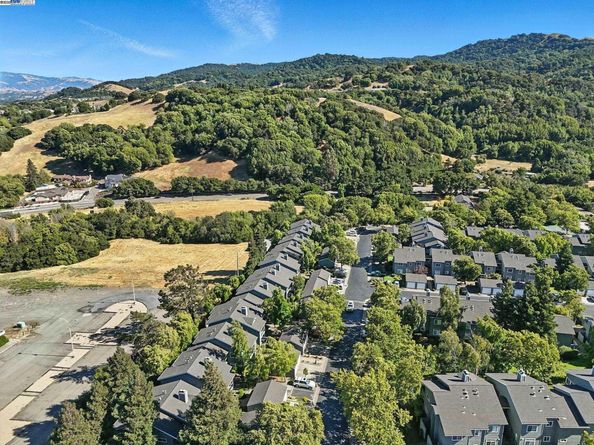7635 Canyon Meadow Cir F, Pleasanton CA 94588