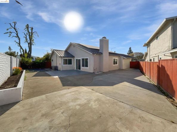 2579 Bishop Ave, Fremont CA 94536