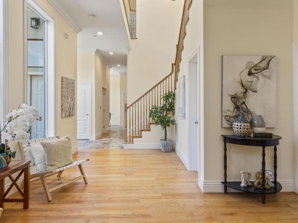 6588 Longwalk Dr, Oakland CA 94611