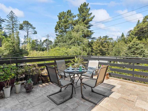 6588 Longwalk Dr, Oakland CA 94611
