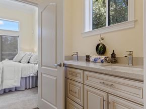 6588 Longwalk Dr, Oakland CA 94611