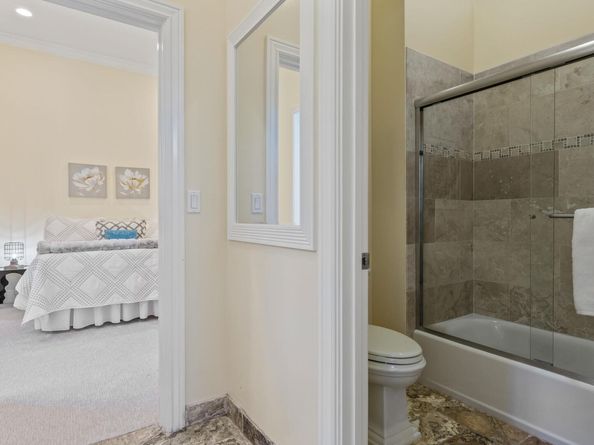 6588 Longwalk Dr, Oakland CA 94611