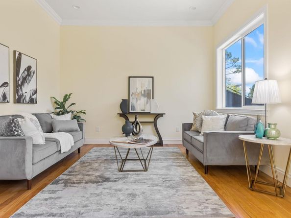 6588 Longwalk Dr, Oakland CA 94611