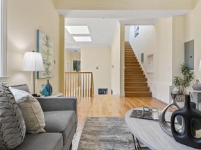 6588 Longwalk Dr, Oakland CA 94611