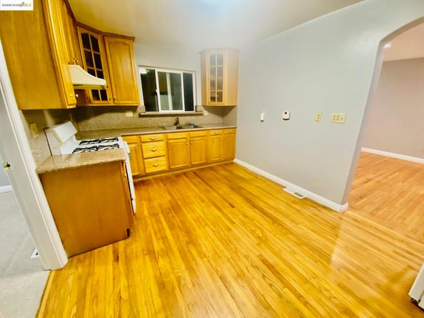 512 Central Ave, Alameda CA 94501