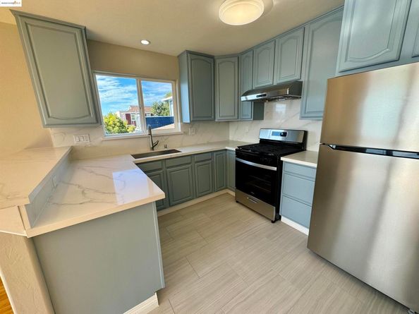 512 Central Ave, Alameda CA 94501
