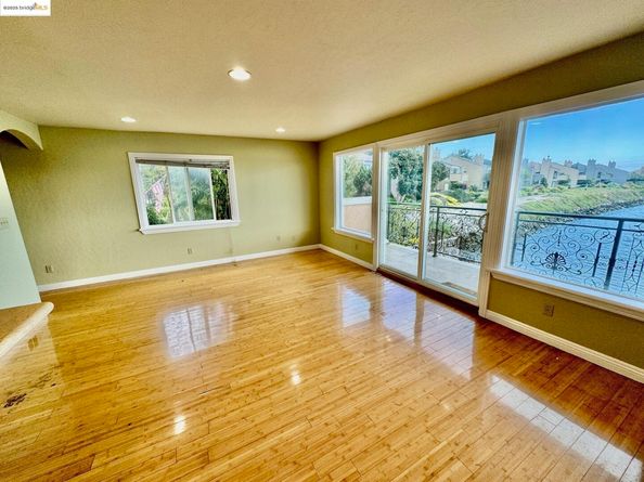 512 Central Ave, Alameda CA 94501