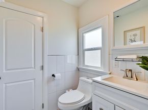 1611 15th Street, Oakland CA 94607