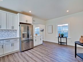 1611 15th Street, Oakland CA 94607