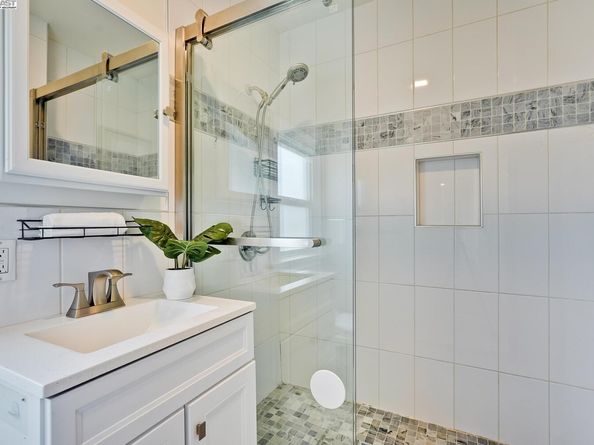 1611 15th Street, Oakland CA 94607