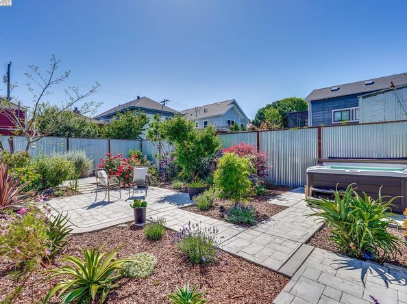 1611 15th Street, Oakland CA 94607