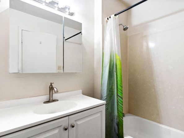 424 Staten Ave 308, Oakland CA 94610