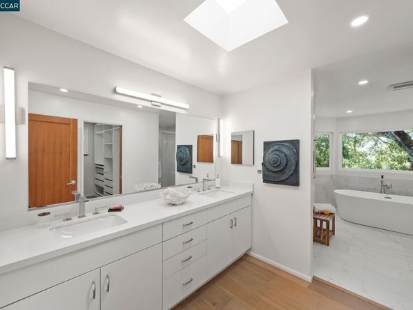 233 Melody Ln, Orinda CA 94563