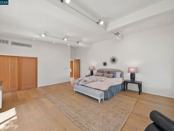 233 Melody Ln, Orinda CA 94563