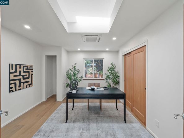 233 Melody Ln, Orinda CA 94563