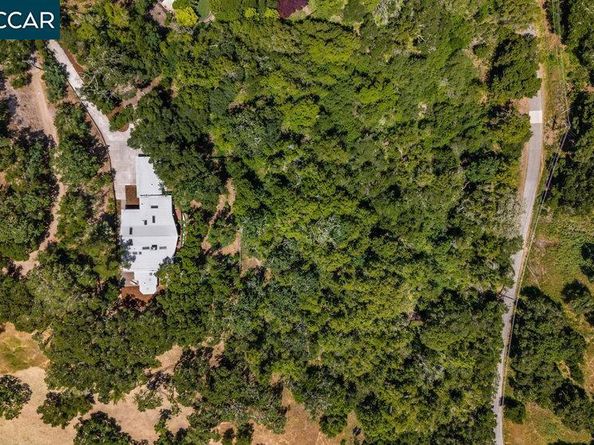233 Melody Ln, Orinda CA 94563