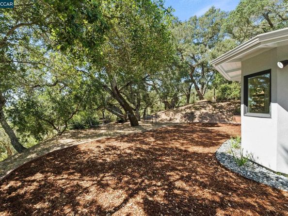 233 Melody Ln, Orinda CA 94563