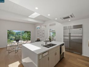 233 Melody Ln, Orinda CA 94563