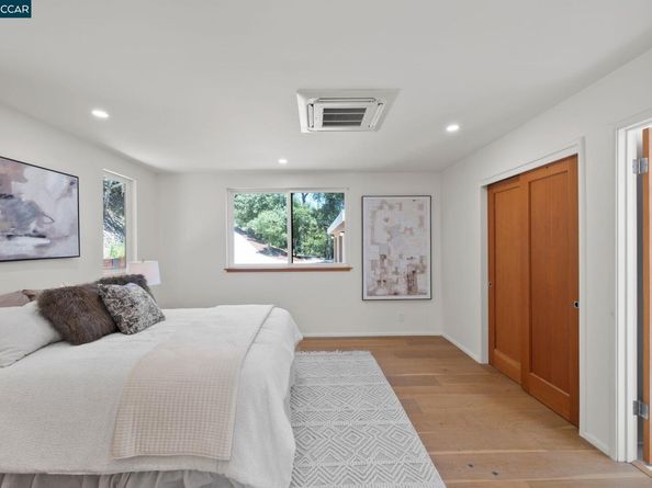 233 Melody Ln, Orinda CA 94563