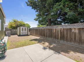 527 Capistrano Dr, Oakland CA 94603
