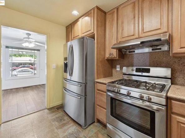 527 Capistrano Dr, Oakland CA 94603