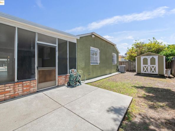 527 Capistrano Dr, Oakland CA 94603