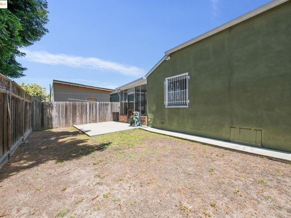 527 Capistrano Dr, Oakland CA 94603