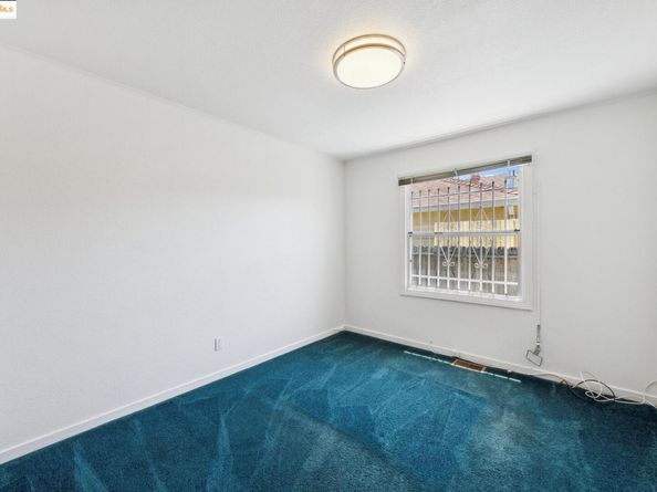 527 Capistrano Dr, Oakland CA 94603
