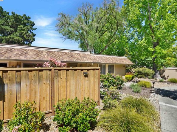 2217 Ptarmigan Dr 2, Walnut Creek CA 94595