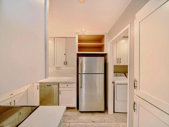 510 Canyon Oaks Dr C, Oakland CA 94605