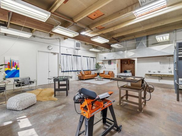 2112 West St 2, Oakland CA 94612