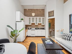 2112 West St 2, Oakland CA 94612