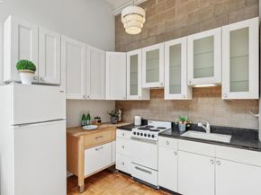 2112 West St 2, Oakland CA 94612