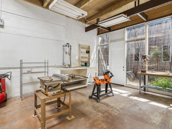 2112 West St 2, Oakland CA 94612