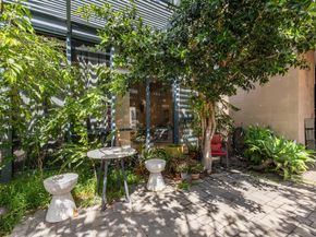 2112 West St 2, Oakland CA 94612
