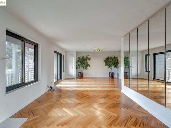 805 Red Leaf Court, San Francisco CA 94134