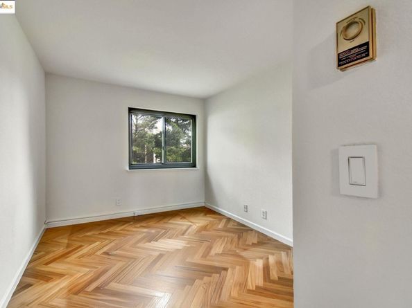 805 Red Leaf Court, San Francisco CA 94134