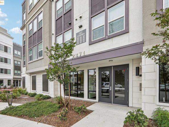 2881 Tradewind Dr, Alameda CA 94501