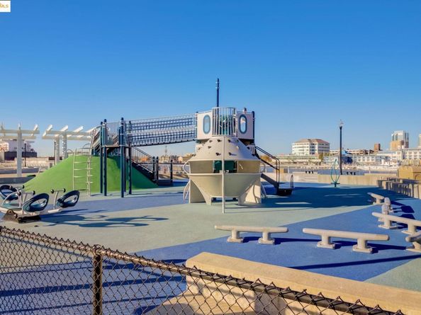 2881 Tradewind Dr, Alameda CA 94501