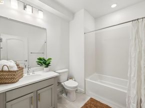 2881 Tradewind Dr, Alameda CA 94501
